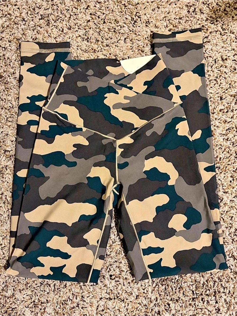 OffLine by Aerie Real Me High Waisted Crossover 7/8 Legging Camo Leggings Green